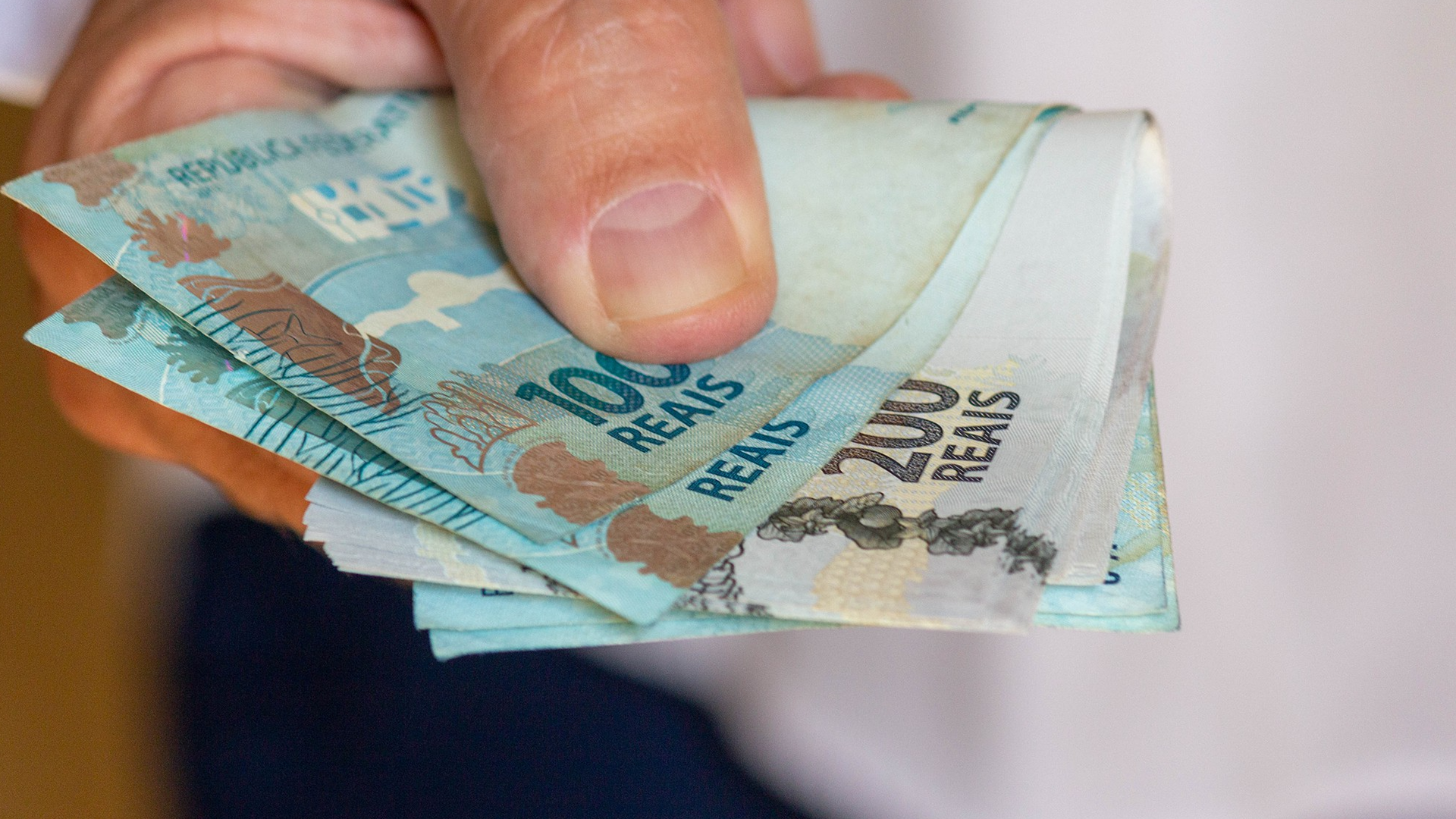 5 dicas práticas para começar 2025 gastando sabiamente